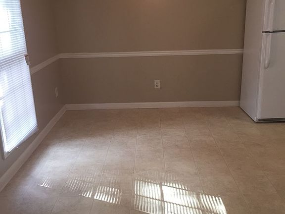 5th image of 5804 Gleneden Dr