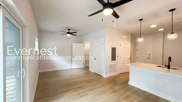 3101 Govalle Ave #110 — Photo 8