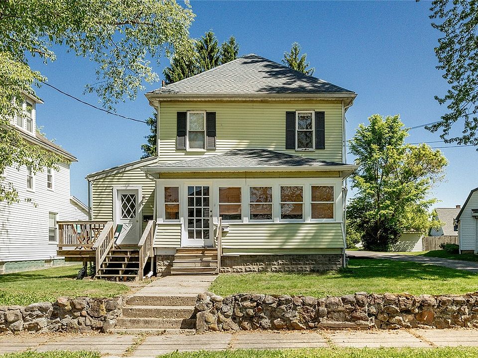 1st image of 407 Hill St