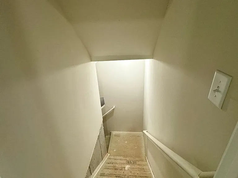 18227 Stark Way — Photo 14