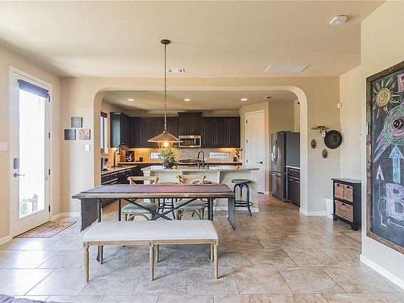 3rd image of 5409 Pincushion Daisy Dr