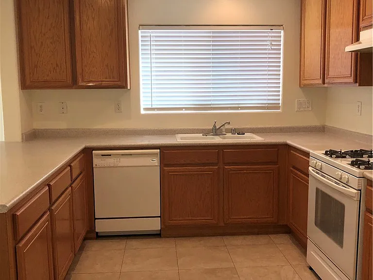 275 Calvino Ave — Photo 3