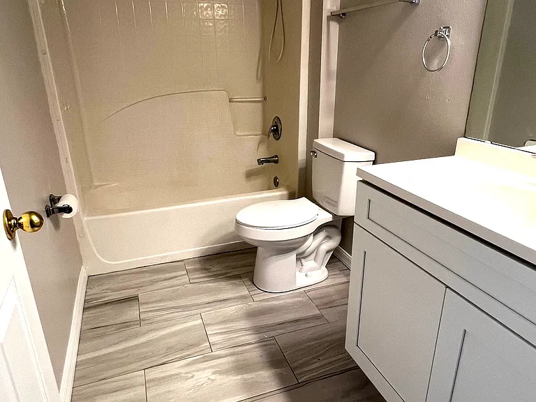Upstairs Bathroom