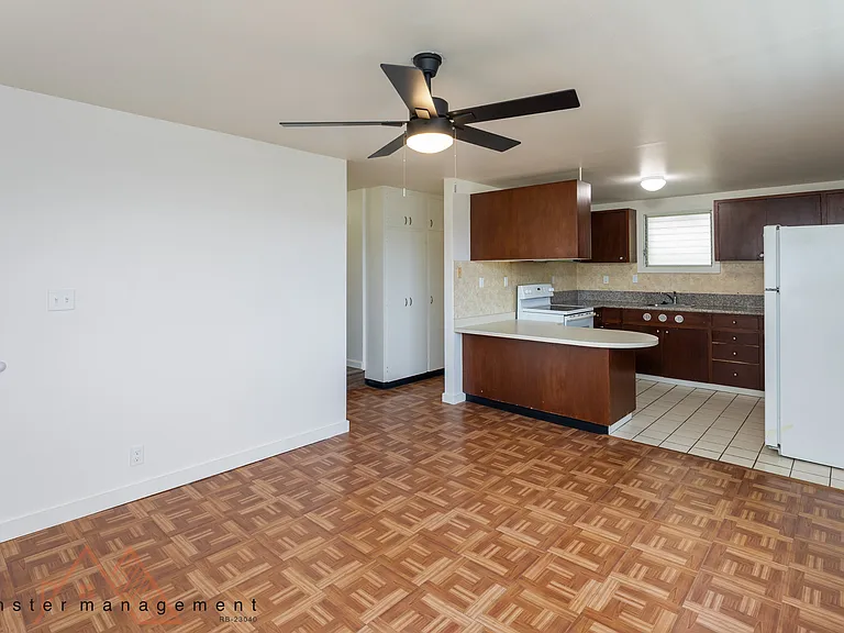 2133 Metcalf St #C — Photo 4