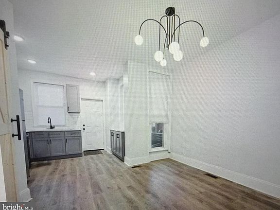 4th image of 1632 S Ithan St