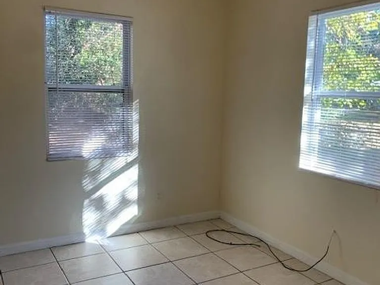 722 E Brookwood Pl — Photo 5
