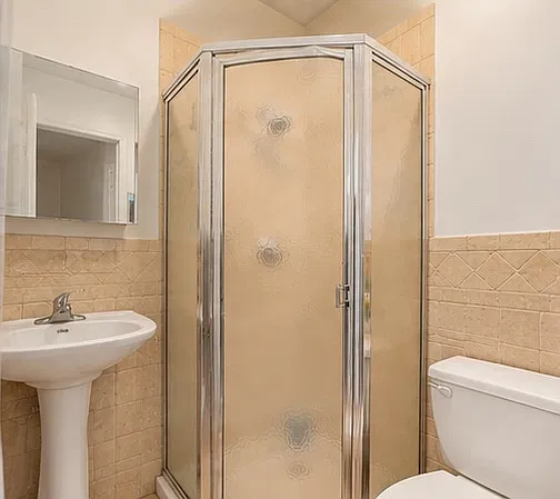 3 bed, $3,600 — Photo 4