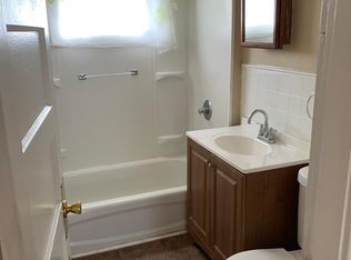 34 Sylvan St, Springfield, MA 01108