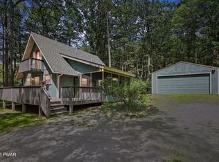 140 Gaskin Dr, Lords Valley, PA 18428