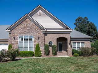 5420 Ggo Dr, Greensboro, NC 27406