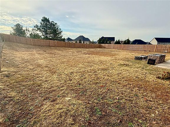 5th image of 4573 Logans Way