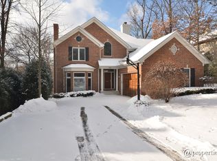 906 Bluff St, Glencoe, IL 60022