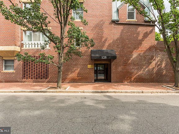 2nd image of 125 N Lee St Unit Dh 301 Unit Dh301