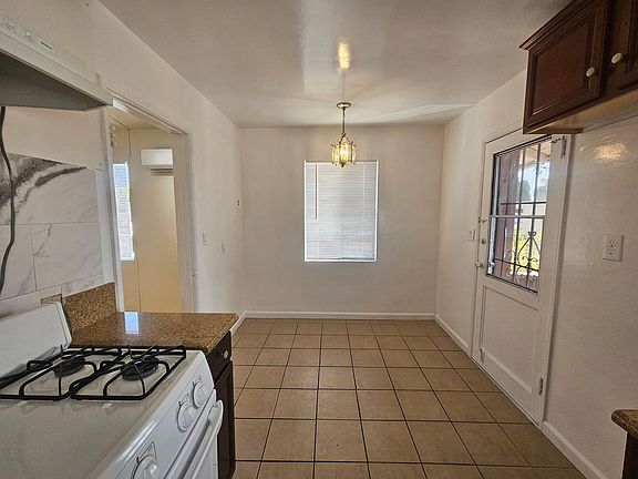 4th image of 1006 E Elk Ave #C
