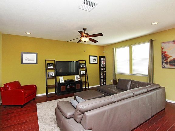 4th image of 5953 Bartram Village Dr