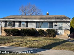 8042 W Colfax Ct, Milwaukee, WI