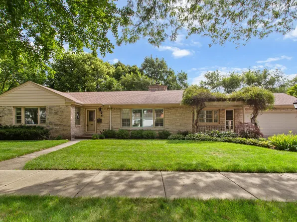807 Surrey Ln, Glenview, IL 60025