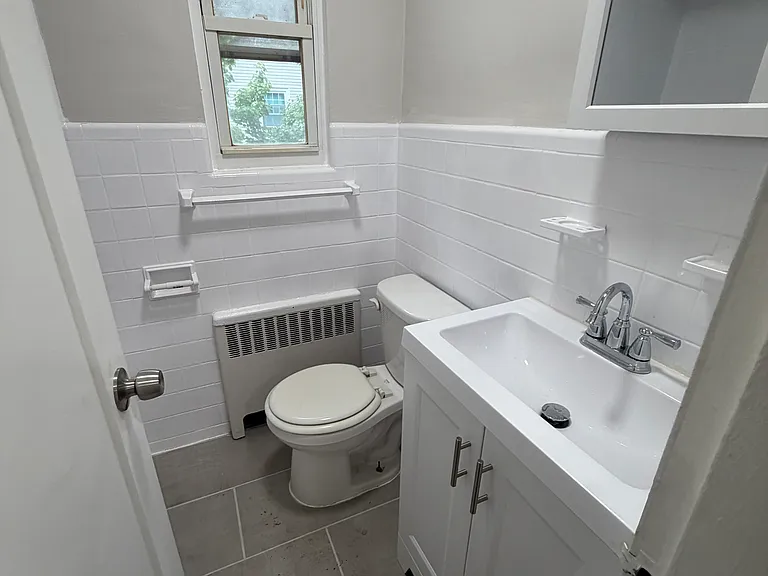 210 Broad Ave #3B — Photo 14
