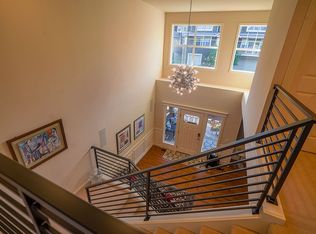 22705 SE 51st St, Issaquah, WA 98029