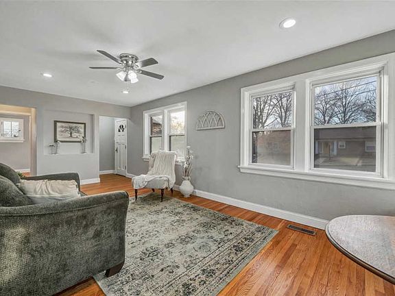 5th image of 2354 Goodale Ave