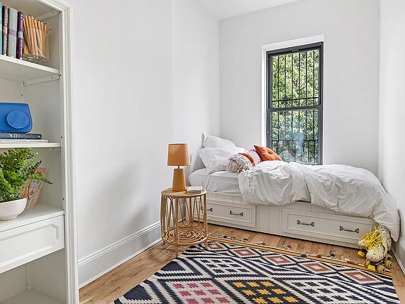 5th image of 299 6th Ave APT 4