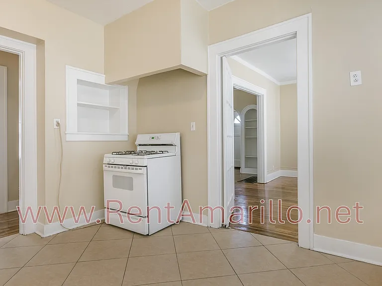 2047 S Hughes St — Photo 7