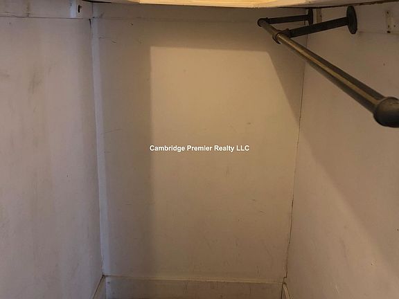 2nd image of 472 Putnam Ave APT 1A