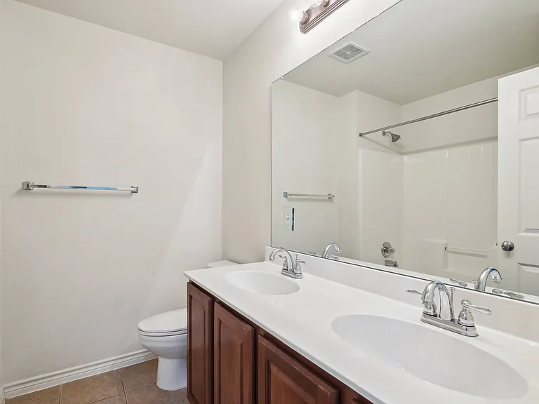 1280 Seymour Dr — Photo 21
