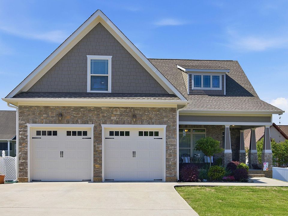 1st image of 8910 Seven Lakes Dr