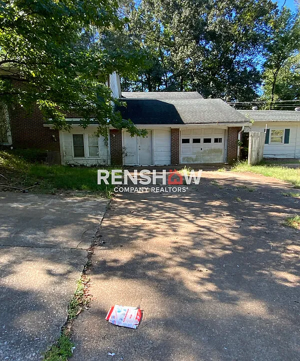 16 Malone Rd #MIDDLE