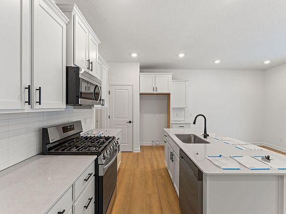 4th image of 22385 Isla Way