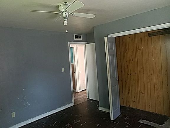 4th image of 232 Jackson Ave