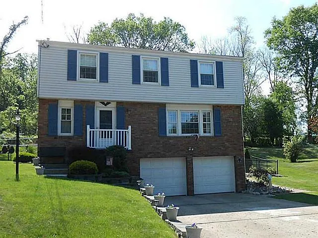 93 Royal Oak Dr photo 1
