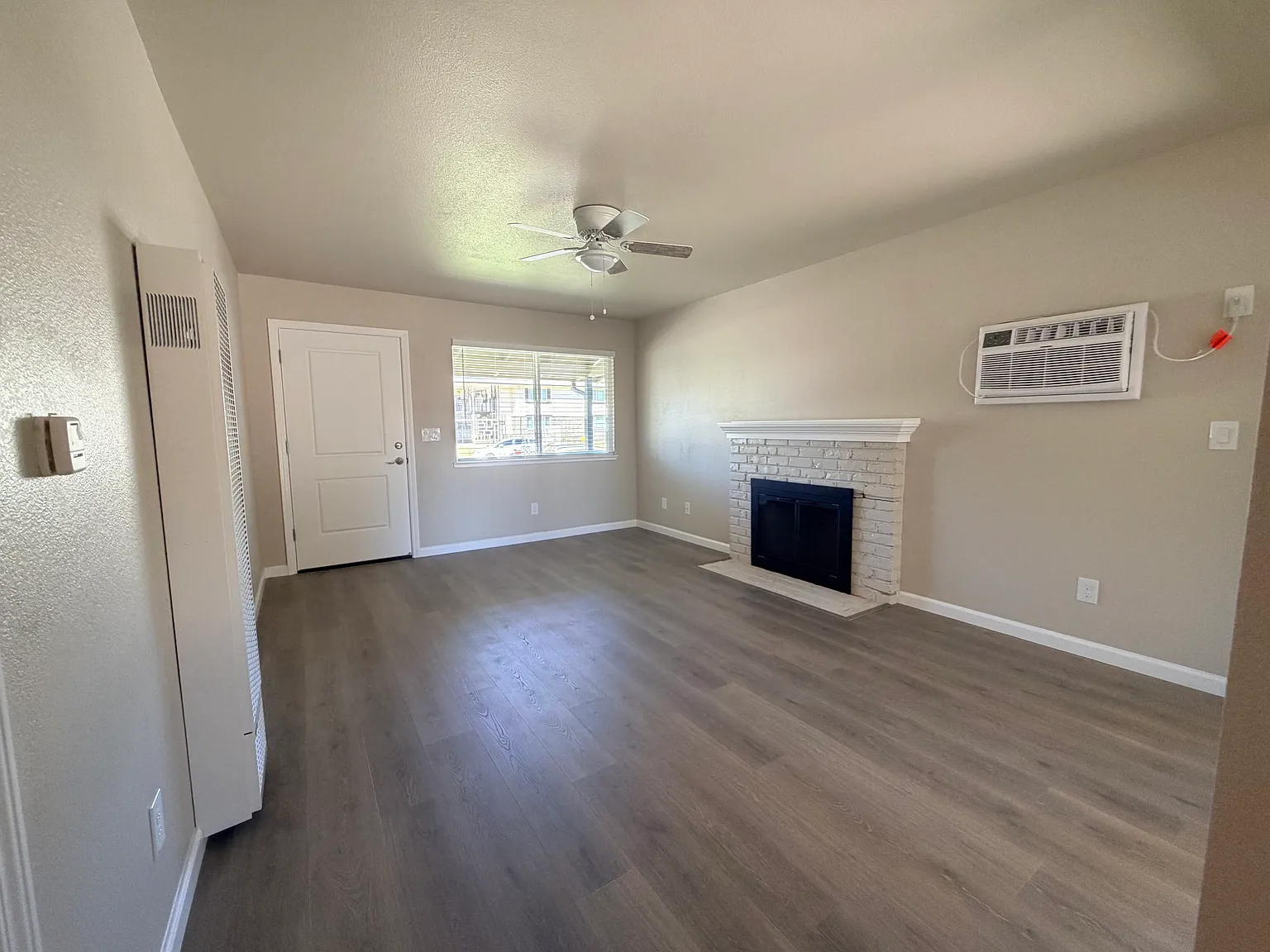 2 bed, 900 sqft, $2,150 — Photo 4
