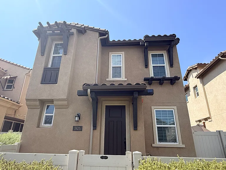 1425 Keck Rd — Photo 17