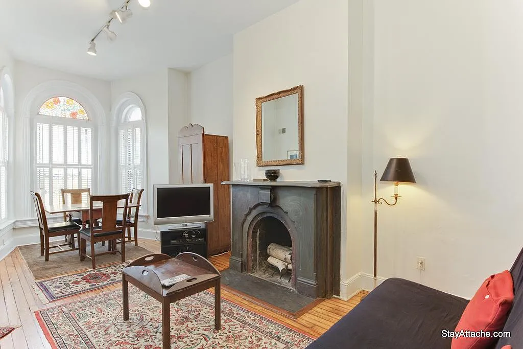 1503 R Street NW Apt 2 in Dupont Circle — Photo 1