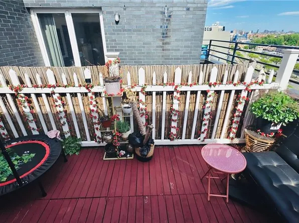 70-09 45th Avenue image 19 of 25