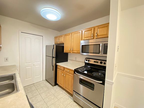 5th image of 6166 Westgate Dr #103-1