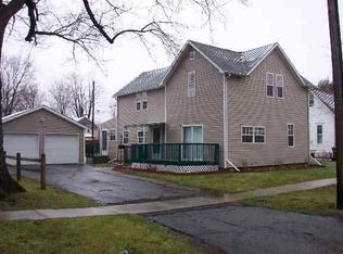 224 W Oak St, Angola, IN 46703