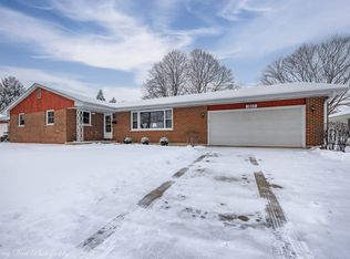 1817 Judy Ln, Dekalb, IL 60115