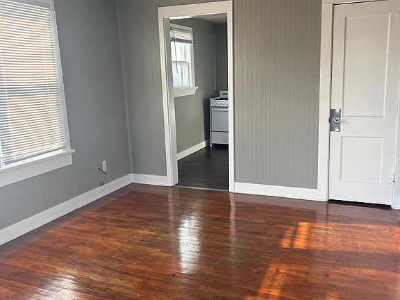 5th image of 750 1/2 Deans Row Ave #3