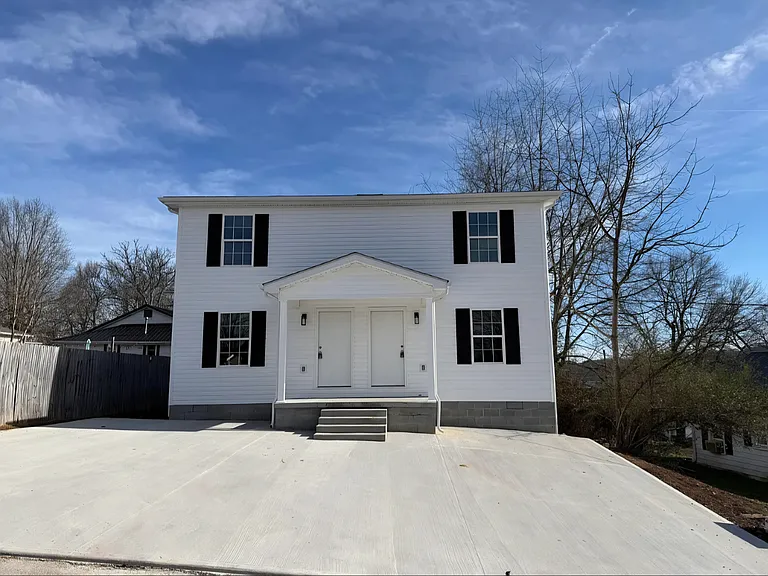 1407 Madison St — Photo 14