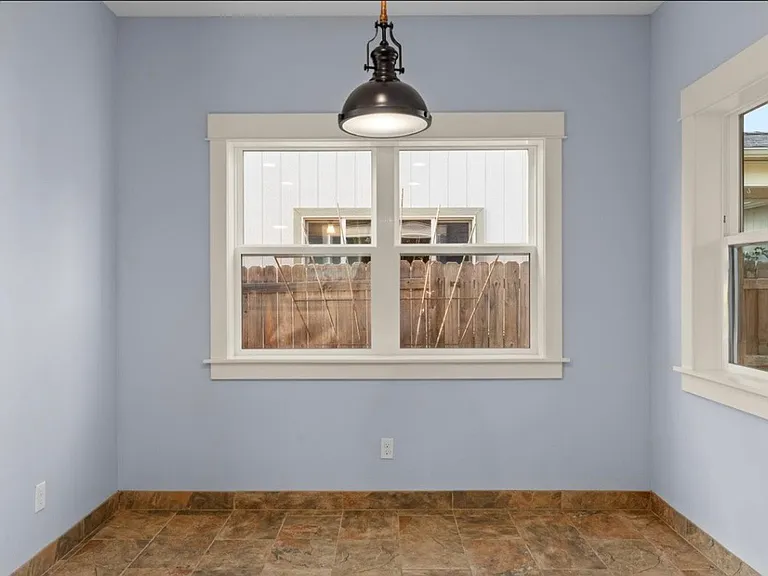 245 Wintersage Cir — Photo 3