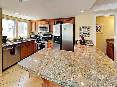 4th image of 715B Asbury Ct #B