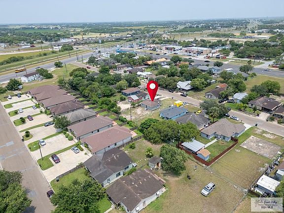 3rd image of 2109 W Buena Vista Ave