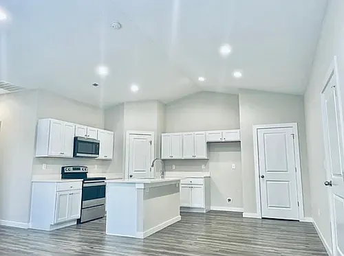 1426 N Azena St Photo 1
