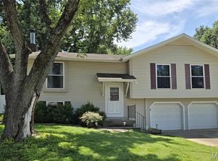 3 Jane Dr, Saint Peters, MO 63376
