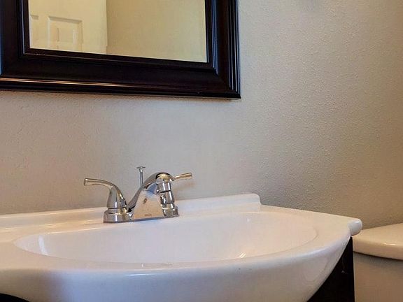 4th image of 4557 Sunvalley Dr