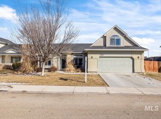 3818 E Clear Springs Dr, Nampa, ID 83686