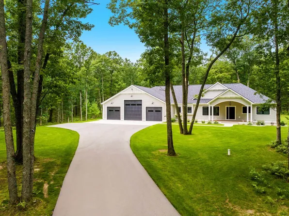 687 Starflower Ln, Traverse City, MI 49696